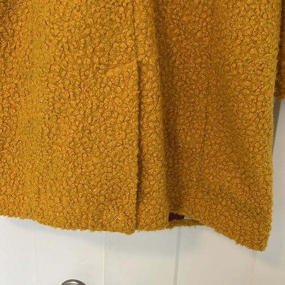 Fabulous SAM EDELMAN COAT. 1 button 1 snap. Size 10. Yellow mustard color. - Picture 8 of 9